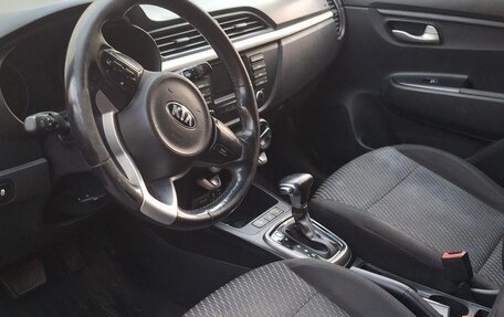 KIA Rio IV, 2017 год, 900 000 рублей, 3 фотография