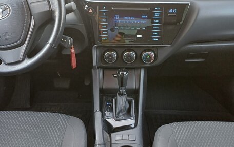 Toyota Corolla, 2018 год, 1 820 000 рублей, 6 фотография