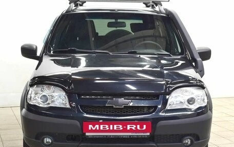 Chevrolet Niva I рестайлинг, 2018 год, 799 000 рублей, 2 фотография