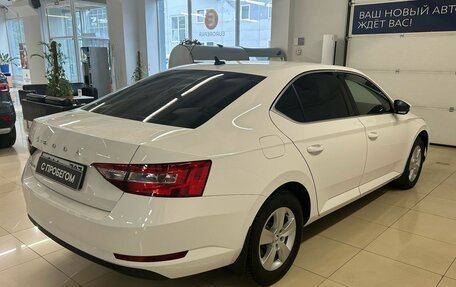 Skoda Superb III рестайлинг, 2021 год, 2 499 000 рублей, 6 фотография