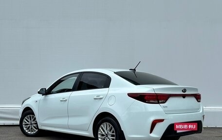 KIA Rio IV, 2018 год, 1 127 700 рублей, 4 фотография