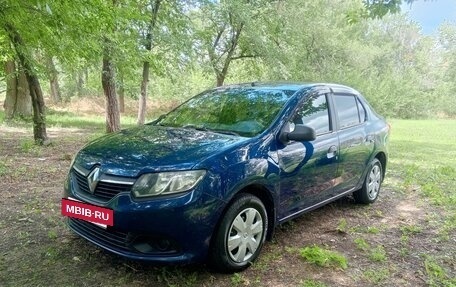 Renault Logan II, 2017 год, 710 000 рублей, 3 фотография
