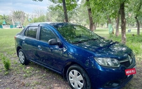Renault Logan II, 2017 год, 710 000 рублей, 5 фотография