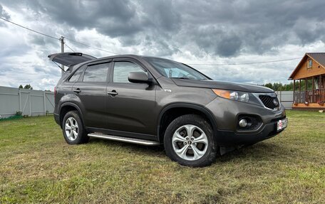 KIA Sorento II рестайлинг, 2011 год, 980 000 рублей, 3 фотография