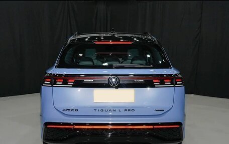 Volkswagen Tiguan, 2025 год, 3 889 000 рублей, 5 фотография