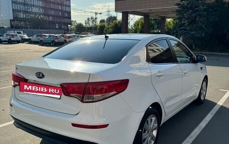 KIA Rio III рестайлинг, 2015 год, 990 000 рублей, 5 фотография