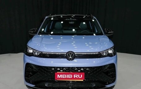 Volkswagen Tiguan, 2025 год, 3 889 000 рублей, 2 фотография