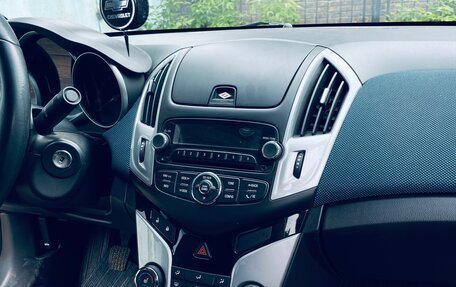 Chevrolet Cruze II, 2013 год, 700 000 рублей, 8 фотография