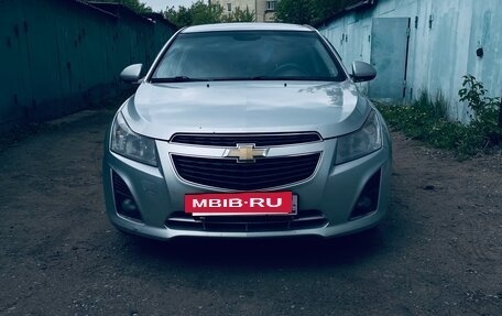 Chevrolet Cruze II, 2013 год, 700 000 рублей, 4 фотография