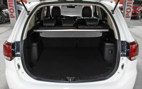 Mitsubishi Outlander III рестайлинг 3, 2020 год, 2 498 000 рублей, 10 фотография