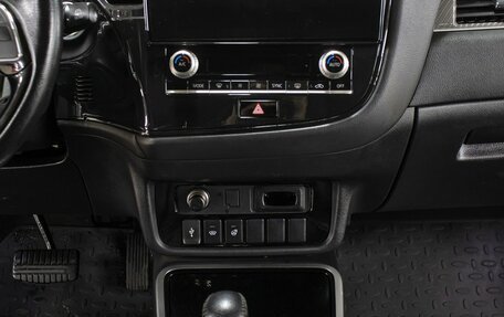 Mitsubishi Outlander III рестайлинг 3, 2020 год, 2 498 000 рублей, 15 фотография