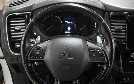 Mitsubishi Outlander III рестайлинг 3, 2020 год, 2 498 000 рублей, 17 фотография