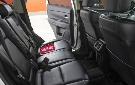 Mitsubishi Outlander III рестайлинг 3, 2020 год, 2 498 000 рублей, 12 фотография