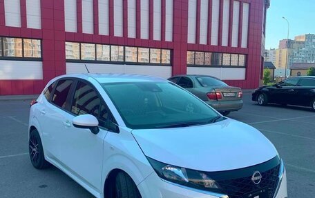 Nissan Note, 2021 год, 1 900 000 рублей, 8 фотография