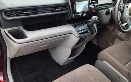 Honda Stepwgn IV, 2016 год, 2 130 000 рублей, 2 фотография