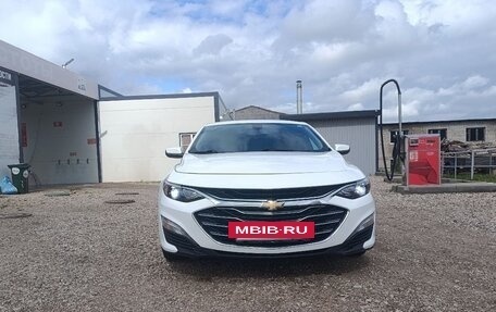 Chevrolet Malibu IX, 2019 год, 1 570 000 рублей, 3 фотография