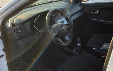 KIA Rio III рестайлинг, 2013 год, 780 000 рублей, 10 фотография