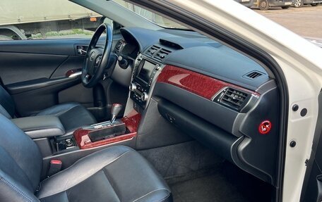 Toyota Camry, 2013 год, 1 750 000 рублей, 10 фотография
