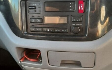 Toyota Regius, 2001 год, 990 000 рублей, 6 фотография