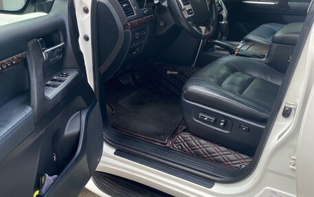 Toyota Land Cruiser 200, 2015 год, 4 700 000 рублей, 9 фотография