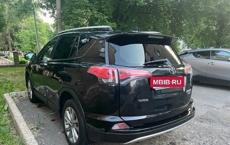 Toyota RAV4, 2016 год, 2 740 000 рублей, 5 фотография