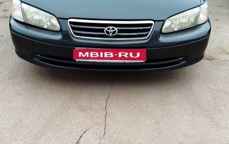 Toyota Camry, 2000 год, 700 000 рублей, 2 фотография