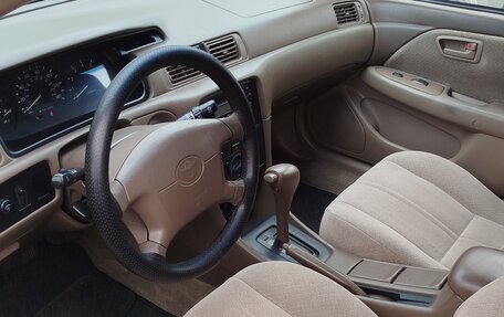 Toyota Camry, 2000 год, 700 000 рублей, 9 фотография