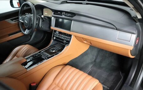 Jaguar XF II, 2018 год, 3 200 000 рублей, 4 фотография