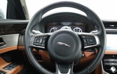 Jaguar XF II, 2018 год, 3 200 000 рублей, 7 фотография
