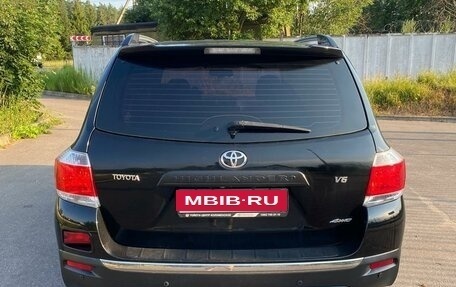 Toyota Highlander III, 2012 год, 2 400 000 рублей, 3 фотография