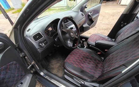 Volkswagen Polo VI (EU Market), 2011 год, 850 000 рублей, 7 фотография