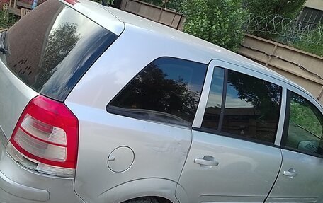Opel Zafira B, 2010 год, 270 000 рублей, 2 фотография