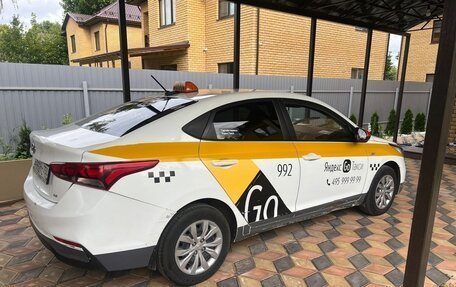 Hyundai Solaris II рестайлинг, 2018 год, 860 000 рублей, 8 фотография