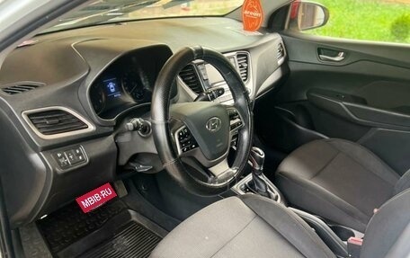 Hyundai Solaris II рестайлинг, 2018 год, 860 000 рублей, 6 фотография