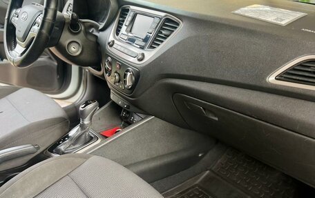 Hyundai Solaris II рестайлинг, 2018 год, 860 000 рублей, 14 фотография