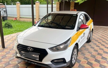 Hyundai Solaris II рестайлинг, 2018 год, 860 000 рублей, 11 фотография