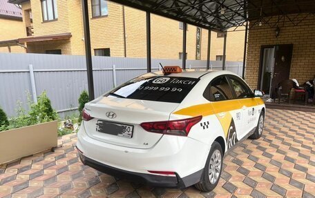 Hyundai Solaris II рестайлинг, 2018 год, 860 000 рублей, 10 фотография