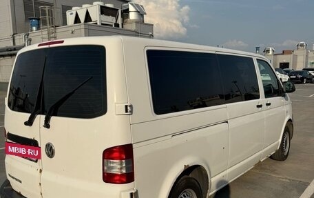 Volkswagen Transporter T5 рестайлинг, 2015 год, 1 900 000 рублей, 3 фотография