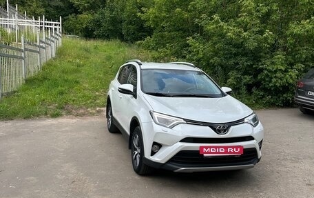 Toyota RAV4, 2018 год, 2 750 000 рублей, 8 фотография