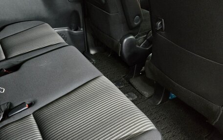Toyota Voxy III, 2019 год, 2 250 000 рублей, 13 фотография