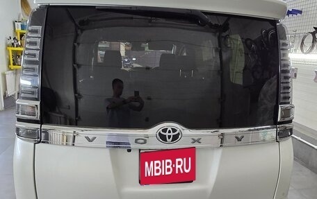 Toyota Voxy III, 2019 год, 2 250 000 рублей, 8 фотография