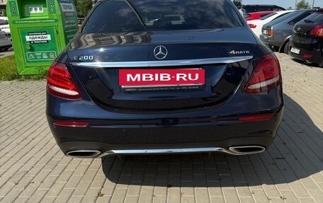 Mercedes-Benz E-Класс, 2019 год, 4 000 000 рублей, 6 фотография