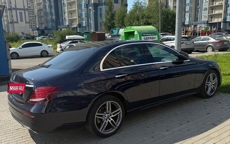 Mercedes-Benz E-Класс, 2019 год, 4 000 000 рублей, 4 фотография