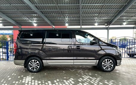 Hyundai Grand Starex Grand Starex I рестайлинг 2, 2018 год, 3 599 000 рублей, 6 фотография