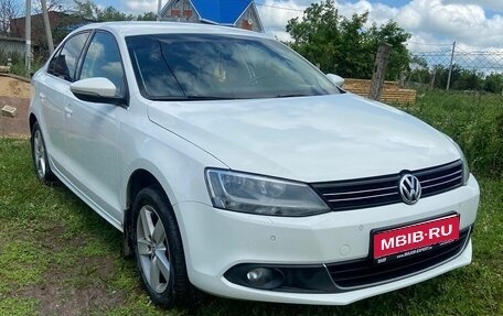 Volkswagen Jetta VI, 2012 год, 850 000 рублей, 1 фотография