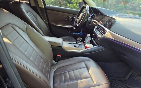 BMW 3 серия, 2019 год, 4 200 000 рублей, 14 фотография