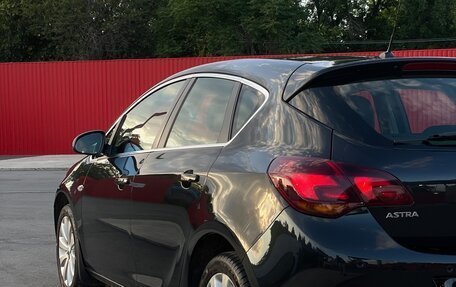 Opel Astra J, 2011 год, 800 000 рублей, 6 фотография