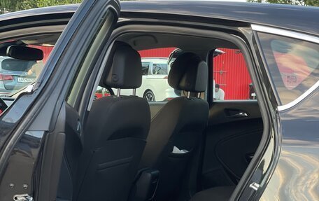 Opel Astra J, 2011 год, 800 000 рублей, 10 фотография