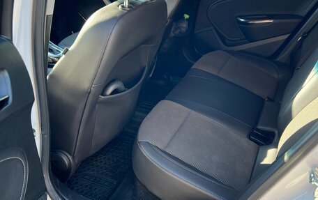 Opel Astra J, 2011 год, 740 000 рублей, 12 фотография