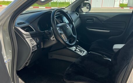 Mitsubishi L200 IV рестайлинг, 2023 год, 4 650 000 рублей, 7 фотография